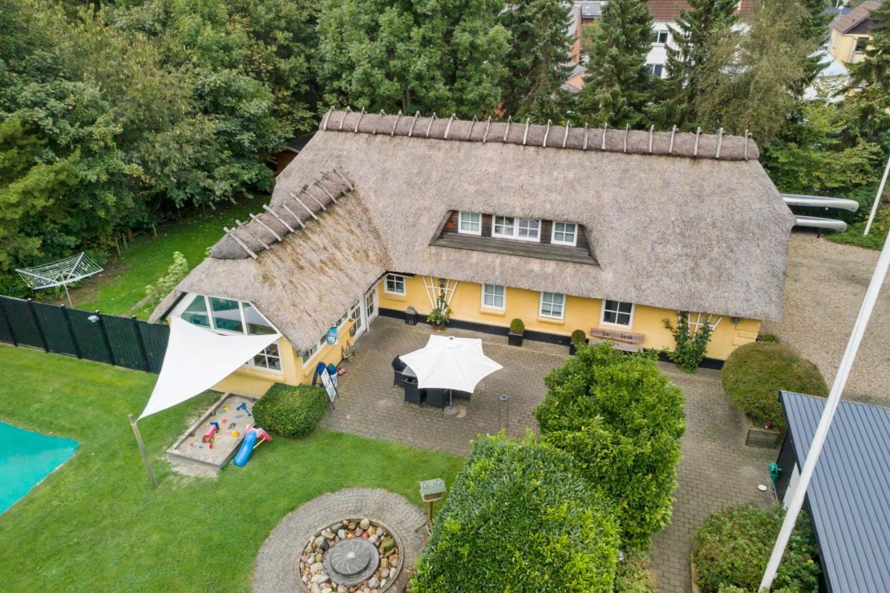 Omme Å Camping&Cottages Exteriör bild