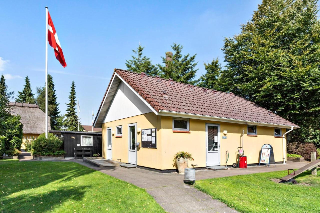 Omme Å Camping&Cottages Exteriör bild